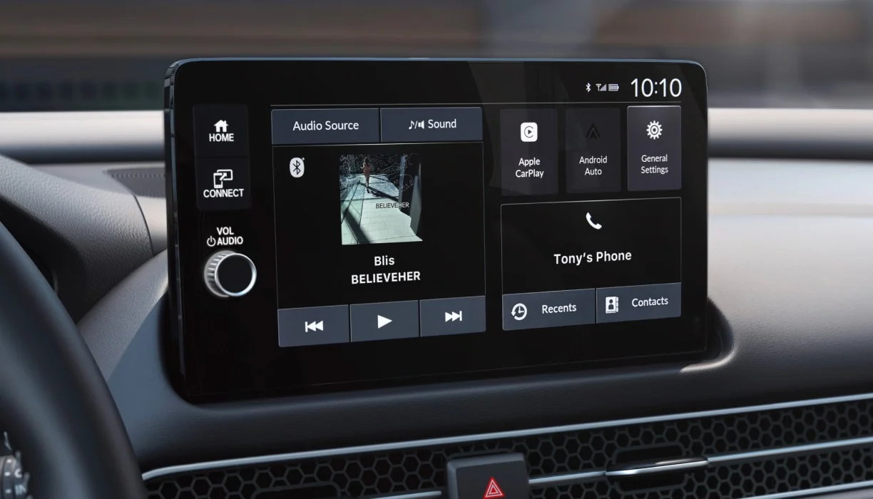 The HR-V touchscreen showing audio, phone and smartphone integration controls.